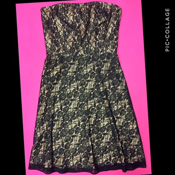 LOFT Dresses & Skirts - 🆕 ANN TAYLOR strapless LACE dress! 🖤